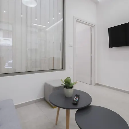 Central Apt 4 W. Yard Steps To Old Town Ac, Wifi Chania (Crete)