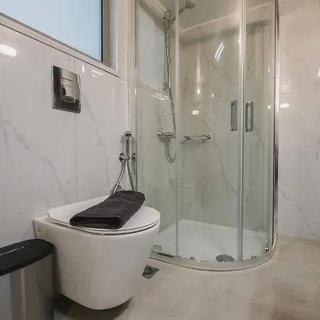 Central Apt 4 W. Yard Steps To Old Town Ac, Wifi Apartman Hriszí Aktí Haniá